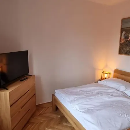 Konselsky Senk בית הארחה דומז'ליצה